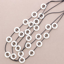 Carica l'immagine nel visualizzatore di Gallery, Collana Gerbera
