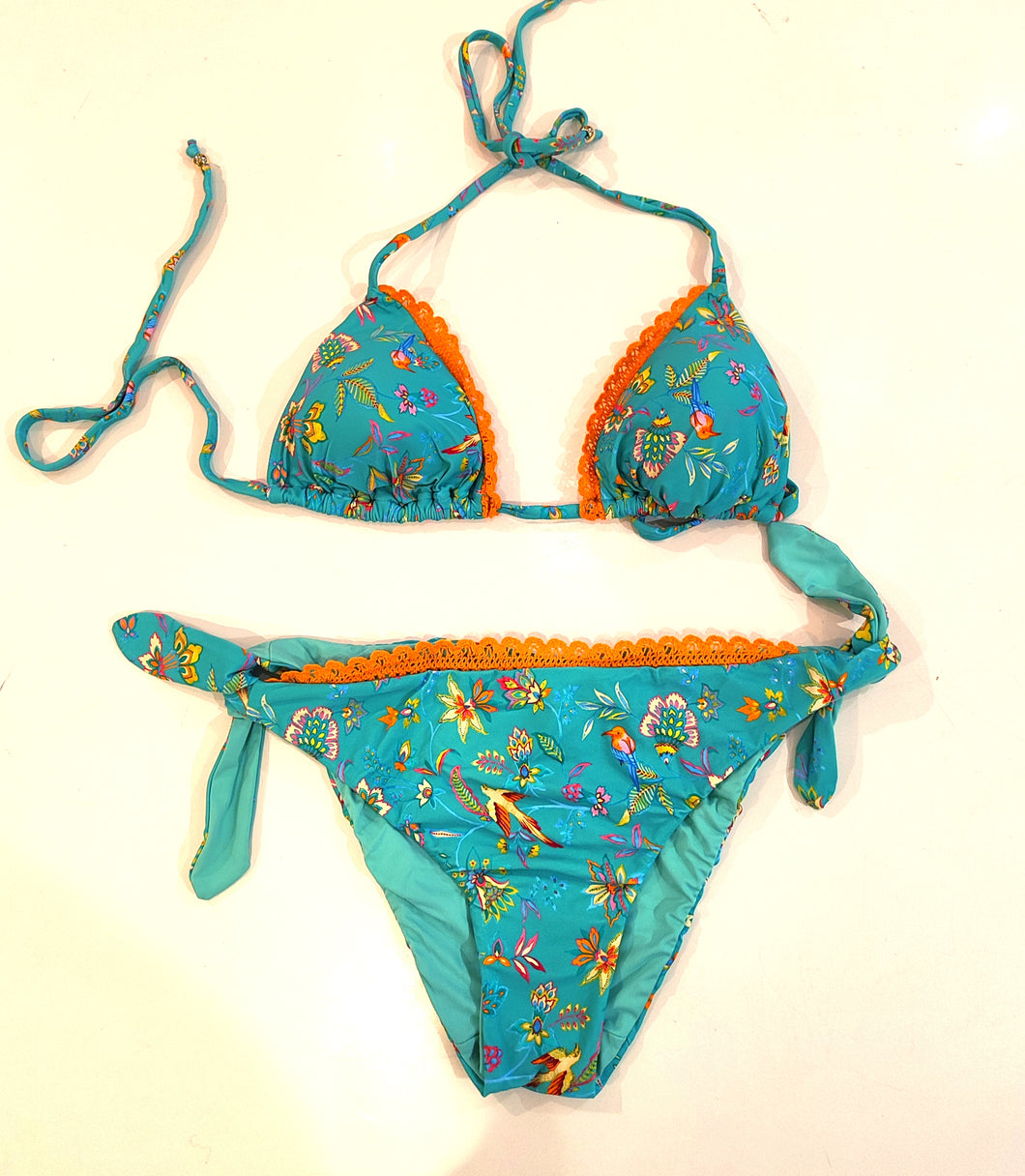 Bikini triangolo tropicale