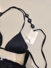 Carica l'immagine nel visualizzatore di Gallery, Bikini triangolo margherite
