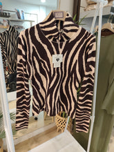 Carica l&#39;immagine nel visualizzatore di Gallery, Dolcevita zebra
