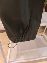 Carica l'immagine nel visualizzatore di Gallery, Pantalone cargo

