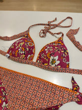 Carica l'immagine nel visualizzatore di Gallery, Bikini triangolo imbottito Sangria
