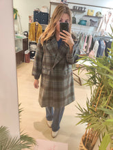 Carica l'immagine nel visualizzatore di Gallery, Cappotto tartan
