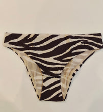 Carica l&#39;immagine nel visualizzatore di Gallery, Slip zebra
