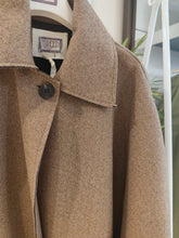 Carica l&#39;immagine nel visualizzatore di Gallery, Cappa Sherlock
