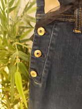 Carica l'immagine nel visualizzatore di Gallery, Jeans tasche bottoni
