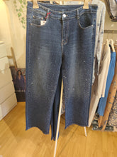 Carica l'immagine nel visualizzatore di Gallery, Jeans strass
