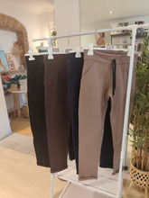 Carica l'immagine nel visualizzatore di Gallery, Pantalone cotone felpati
