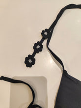 Carica l'immagine nel visualizzatore di Gallery, Bikini triangolo margherite
