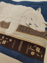 Carica l'immagine nel visualizzatore di Gallery, Plaid Gatto e libri
