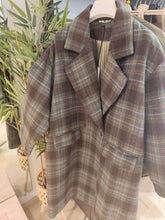Carica l'immagine nel visualizzatore di Gallery, Cappotto tartan
