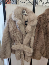 Carica l&#39;immagine nel visualizzatore di Gallery, Pelliccia Sandra
