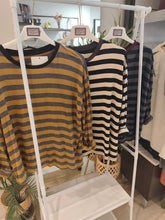 Carica l'immagine nel visualizzatore di Gallery, Maglia righe color block

