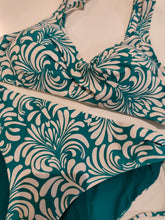 Carica l'immagine nel visualizzatore di Gallery, Bikini triangolo botanica
