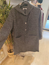 Carica l'immagine nel visualizzatore di Gallery, Cappotto maglia micropaiettes

