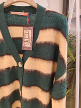Carica l&#39;immagine nel visualizzatore di Gallery, Cardigan Baskerville
