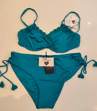 Carica l'immagine nel visualizzatore di Gallery, Bikini ferretto crochet
