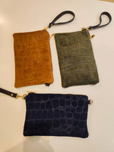 Carica l'immagine nel visualizzatore di Gallery, Pochette effetto cocco
