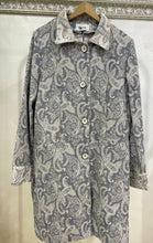 Carica l'immagine nel visualizzatore di Gallery, Spolverino jacquard
